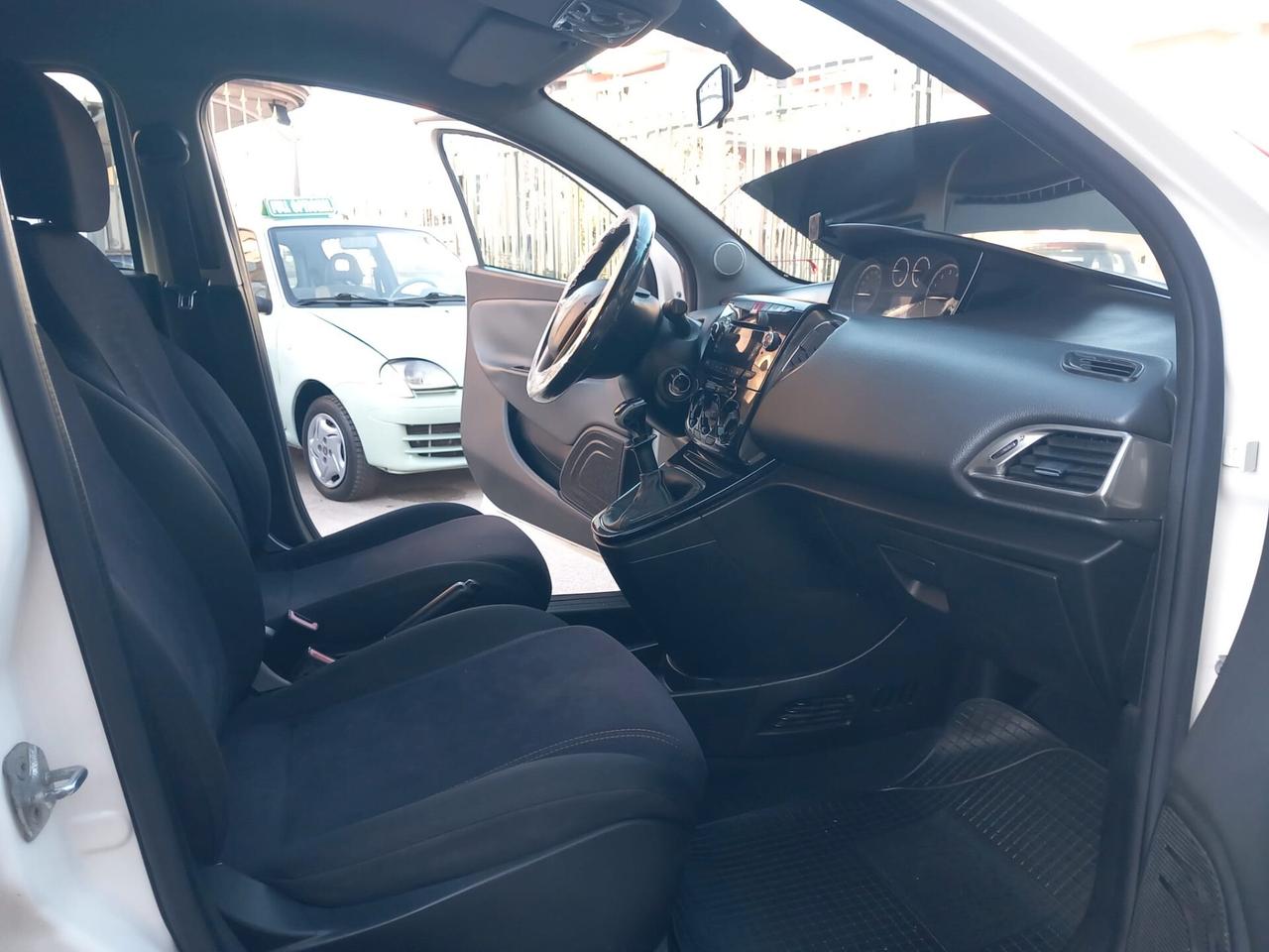 Lancia Ypsilon 5 Porte Full Optional