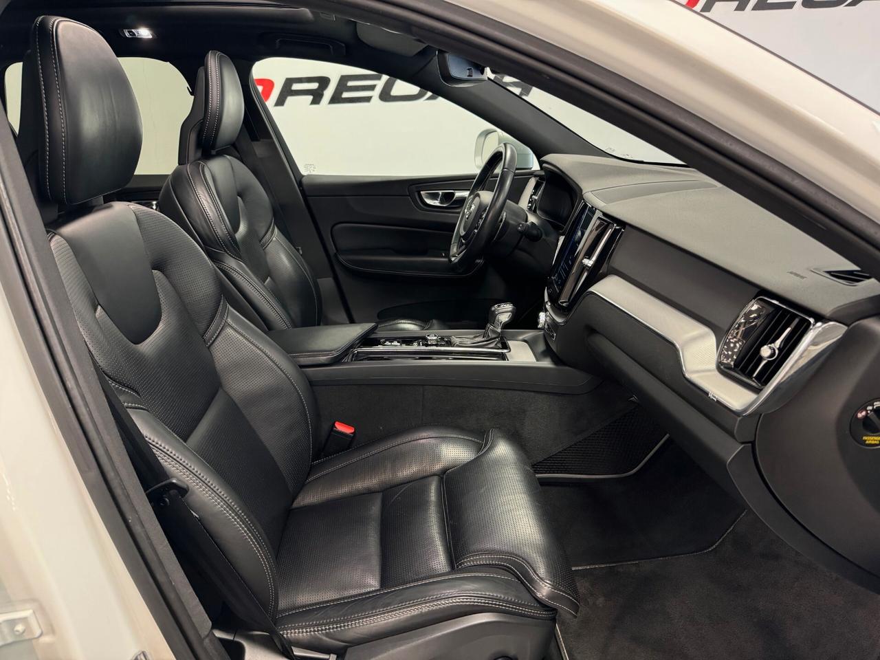 Volvo XC 60 XC60 D4 AWD Geartronic R-design TETTO FULL