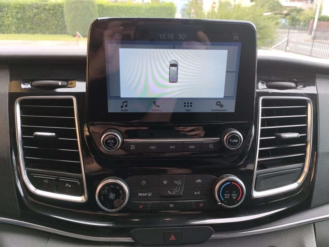 Ford Tourneo Custom 310 2.0 TDCi 170CV PC Titanium
