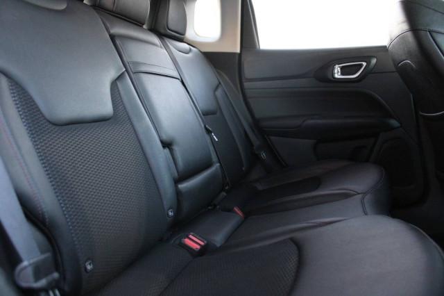 Jeep Compass 1.3 turbo t4 phev Trailhawk 4xe con CarPlay