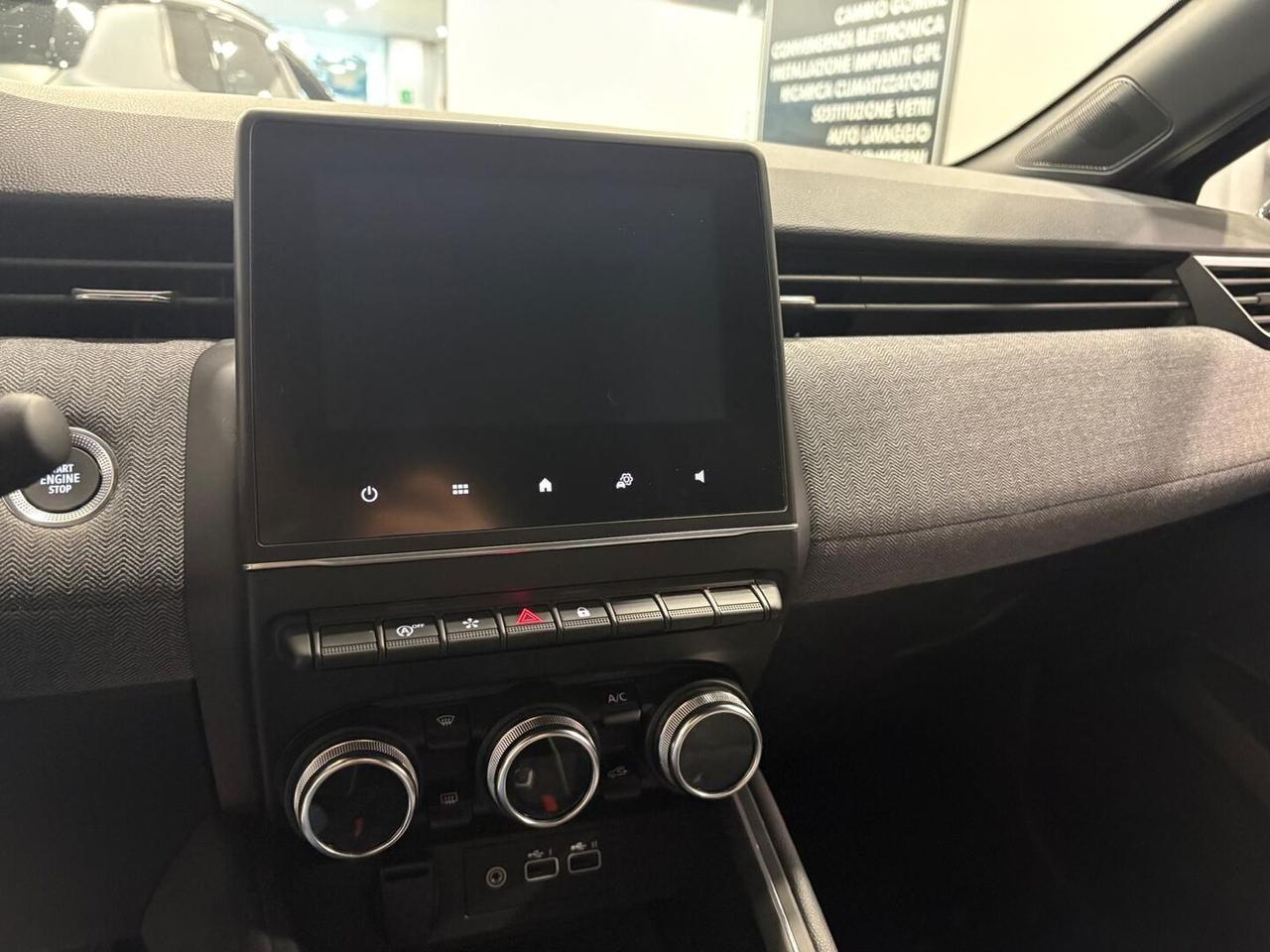 Renault Clio 1.0 tce Techno 90cv