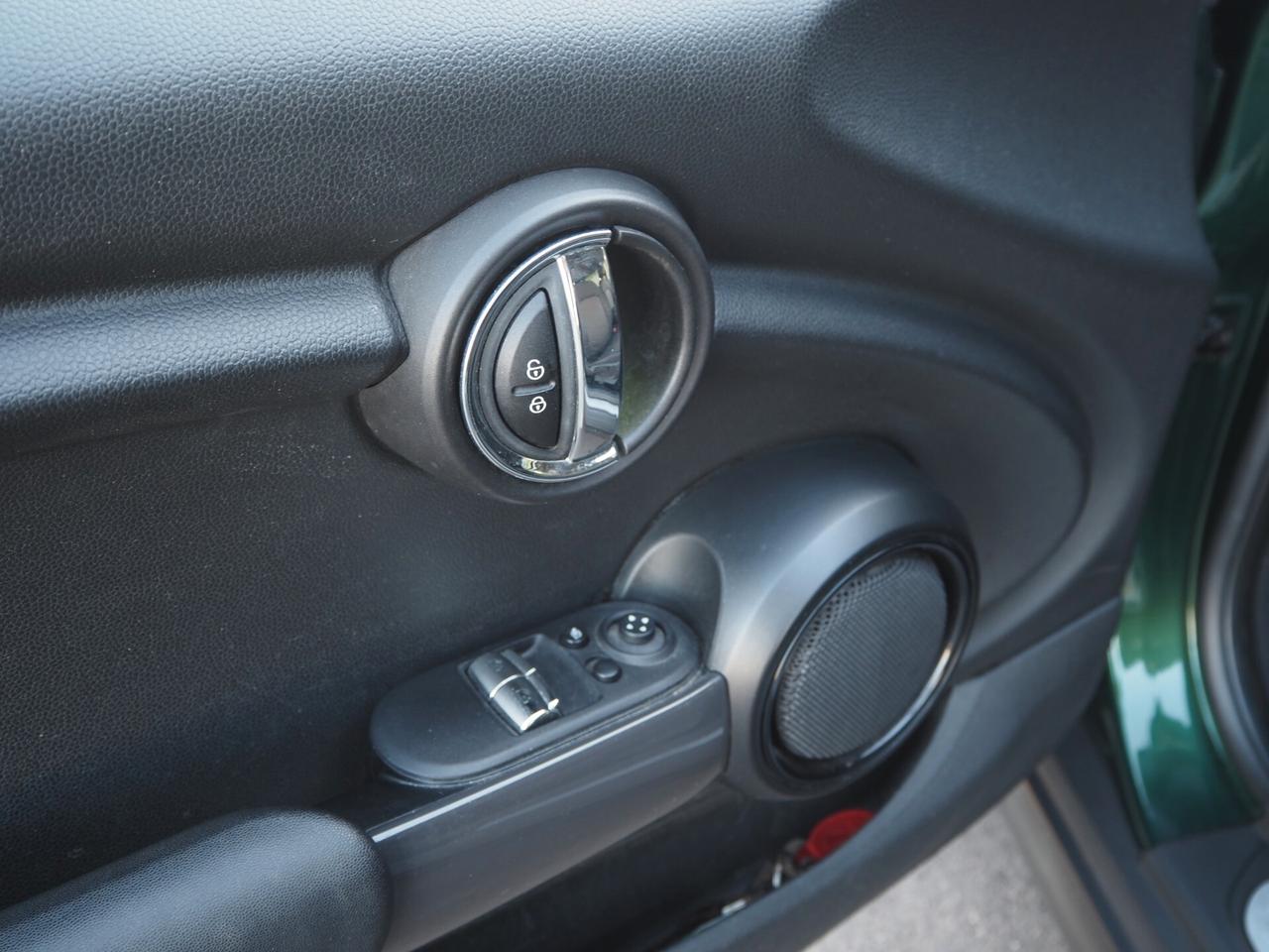 Mini Cooper 1.5 D Hype autom
