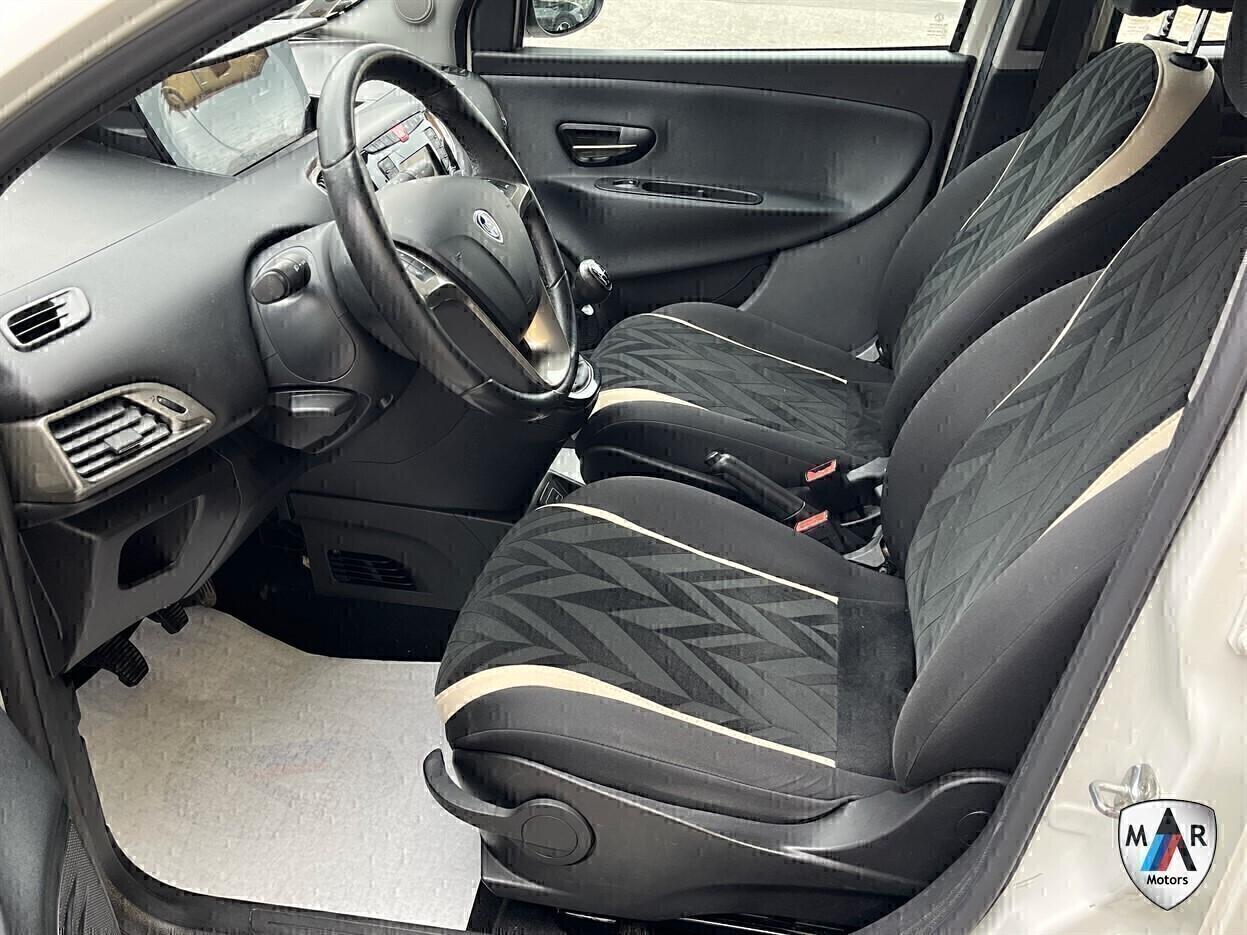 Lancia Ypsilon 0.9 TwinAir 85 CV 5 porte Metano Ecochic Gold