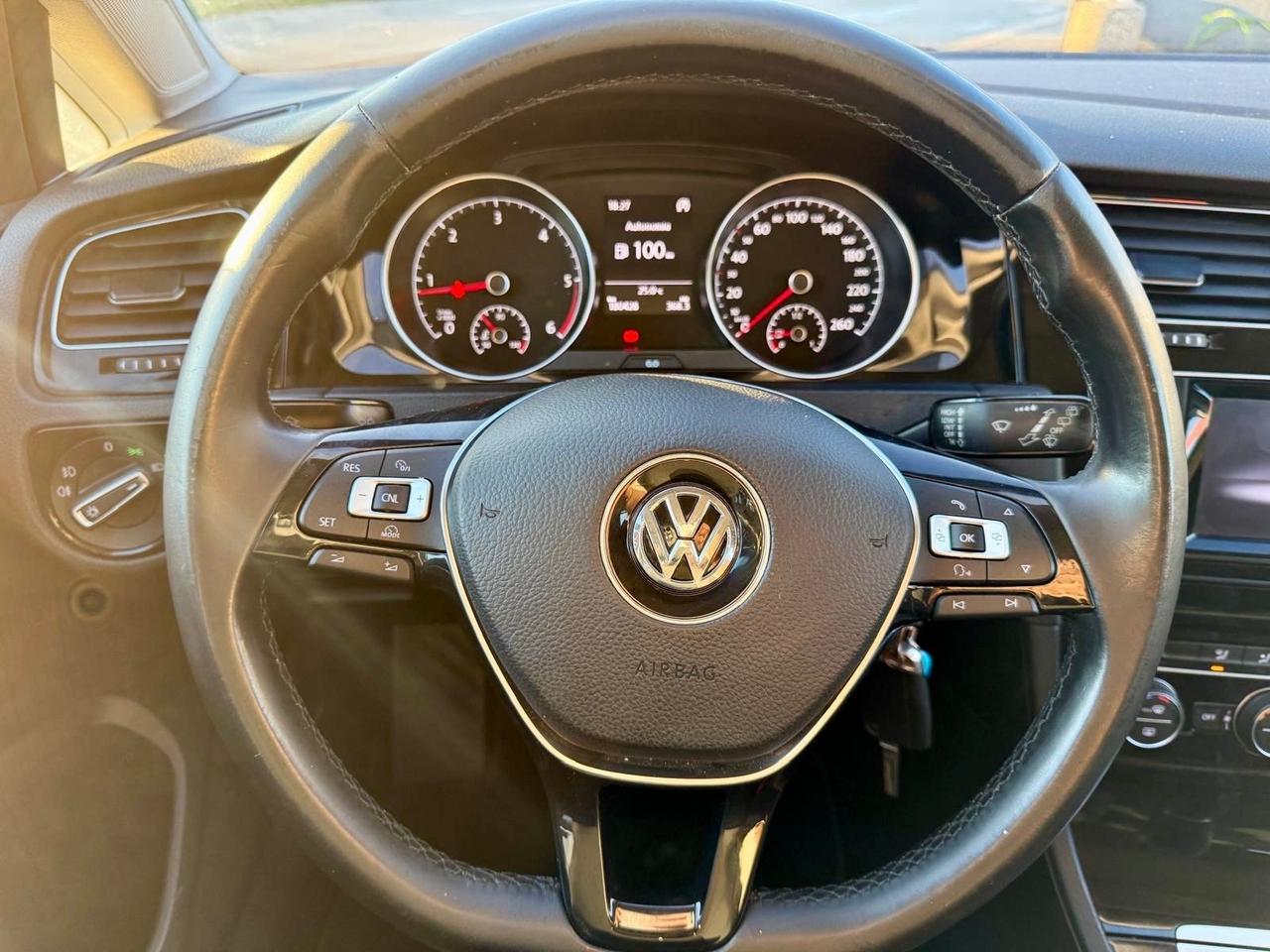 Volkswagen Golf 1.6 TDI 5p. Highline 180.000Km