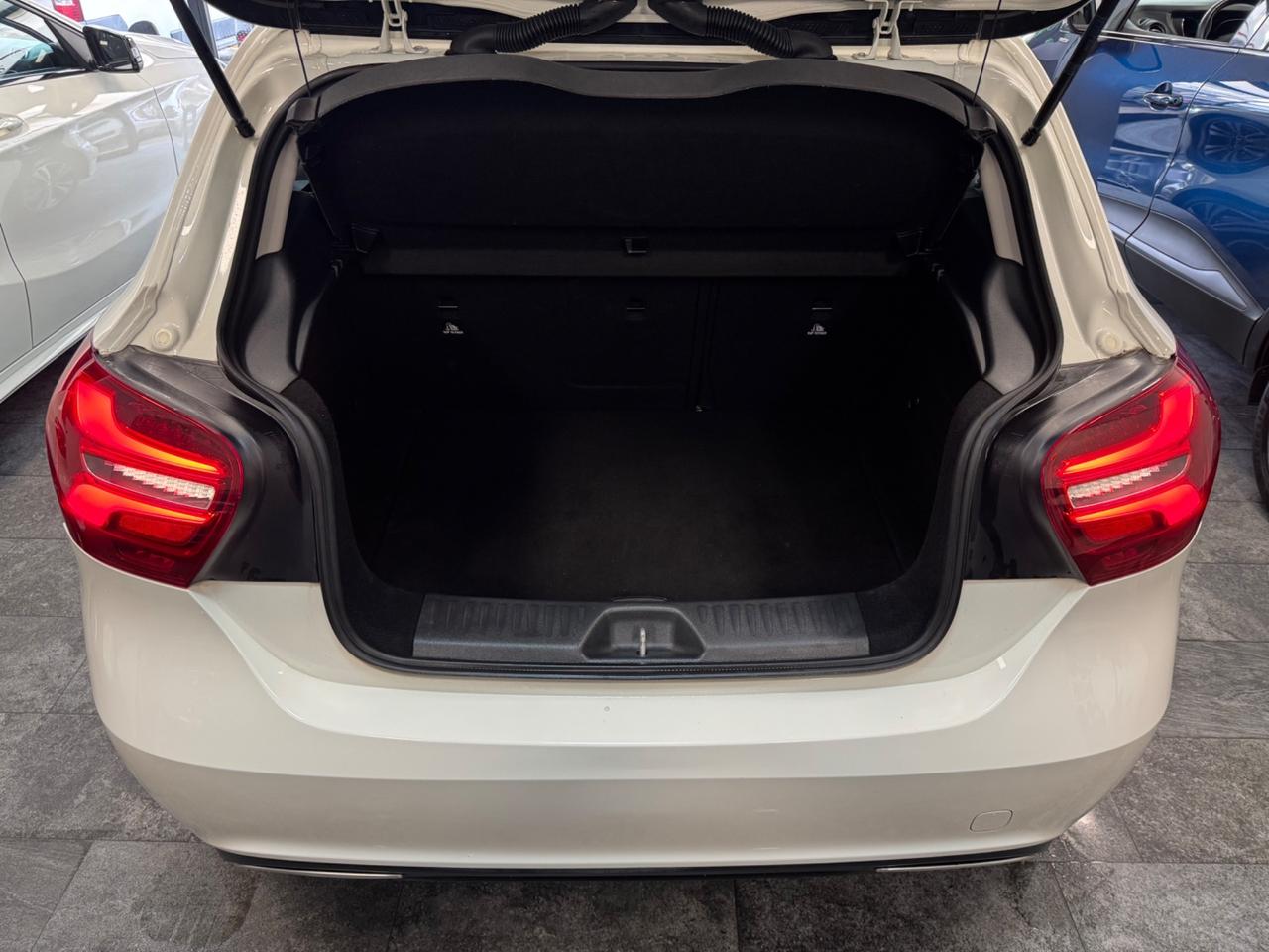 Mercedes-benz A 180 d Sport Finanziabile