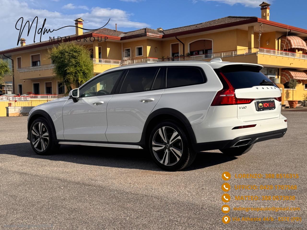 VOLVO V60 Cross Country B4
