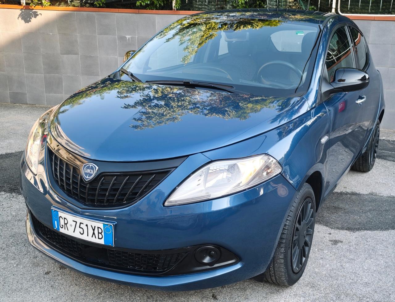 PARI A NUOVA YPSILON 1.0HYBRID 10/2023 KM 39.000