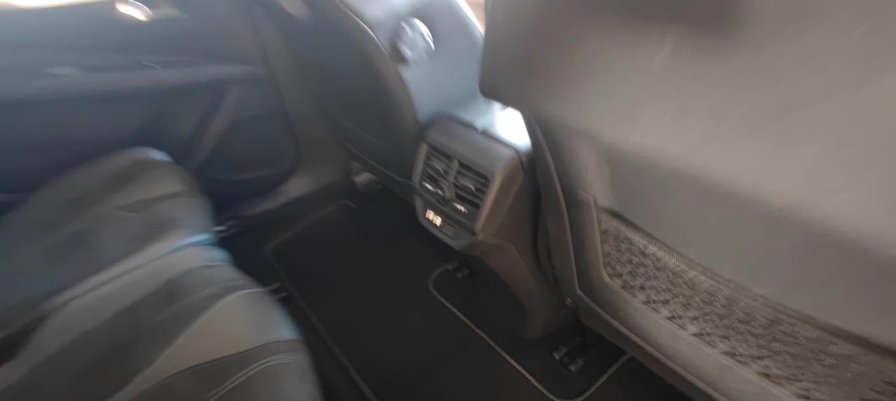 Peugeot 5008 BlueHDi 130 S&S EAT8 Crossway