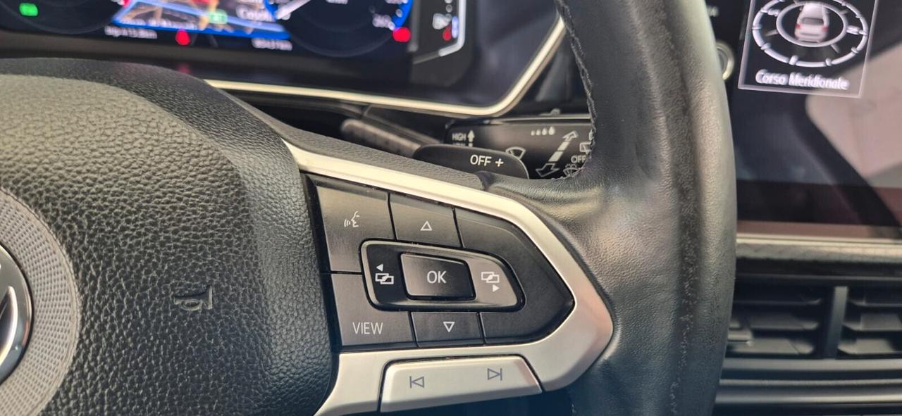 VOLKSWAGEN T-CROSS 1.6 TDI R-Line 12/2019