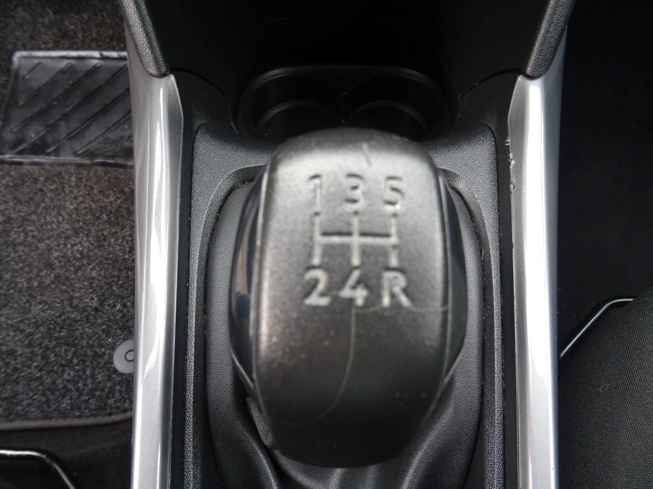 Peugeot 2008 PureTech 82 Active OK NEOPATENTATI