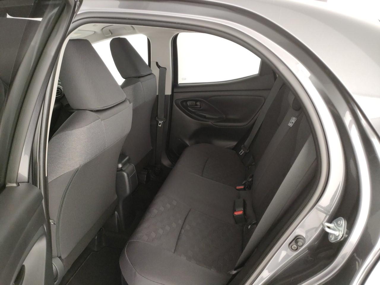 TOYOTA Yaris 1.5h Trend