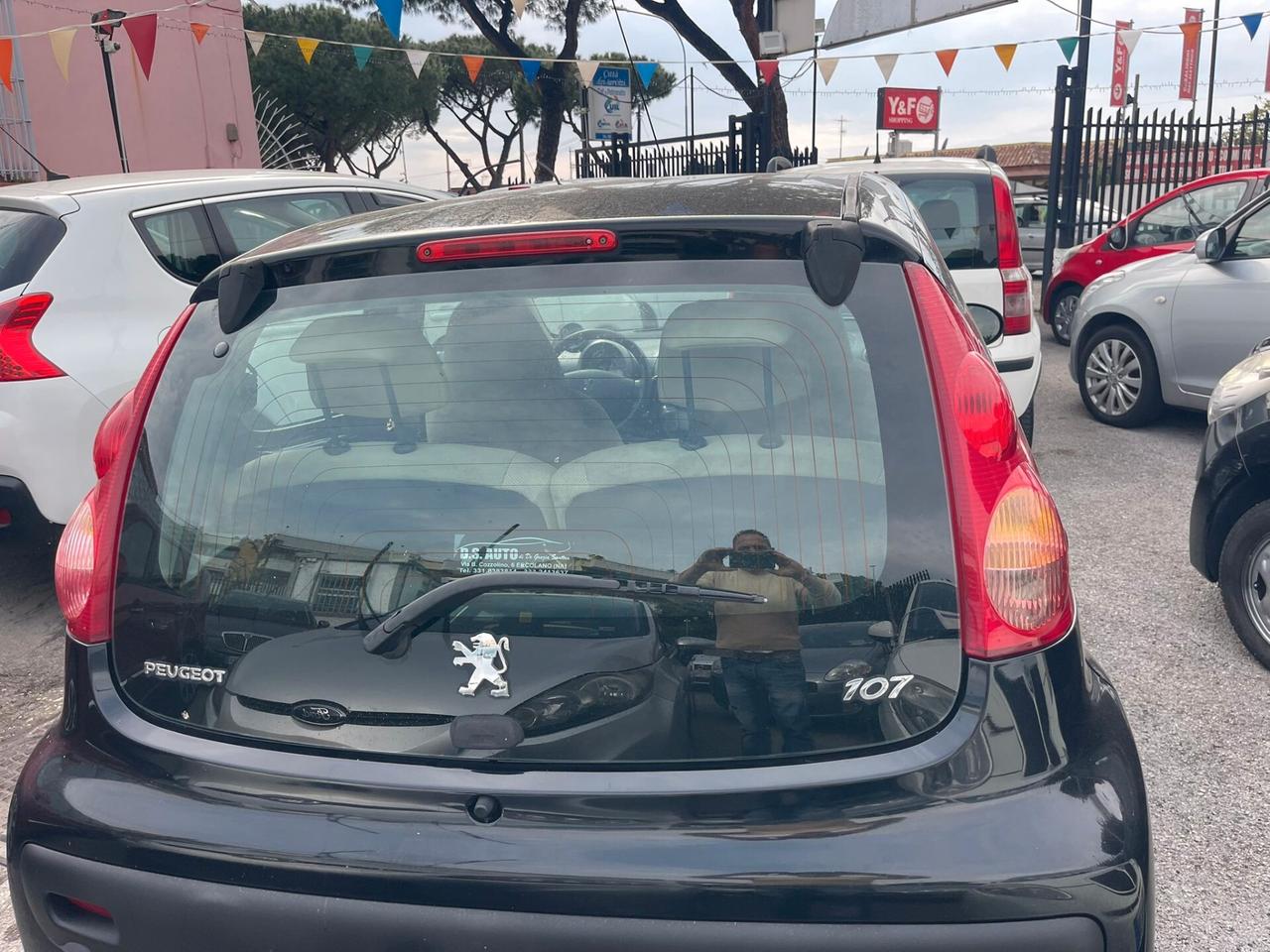 Peugeot 107 1.0 68CV 5p. Sweet Years 2Tronic