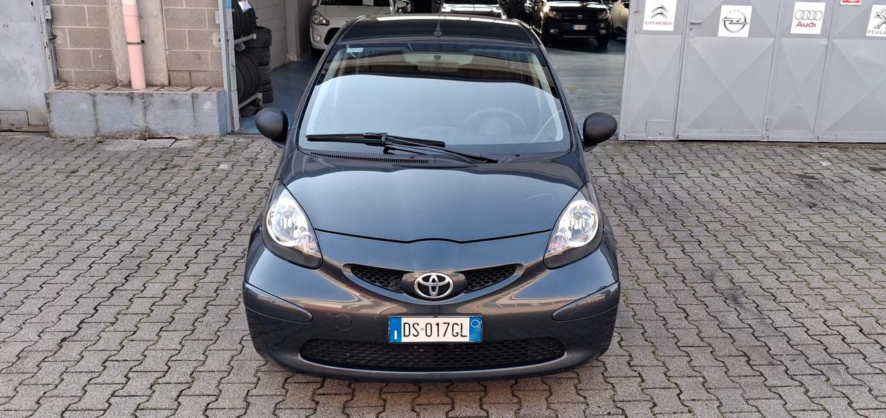 Toyota Aygo 1.0 VVT-i 5porte Sol