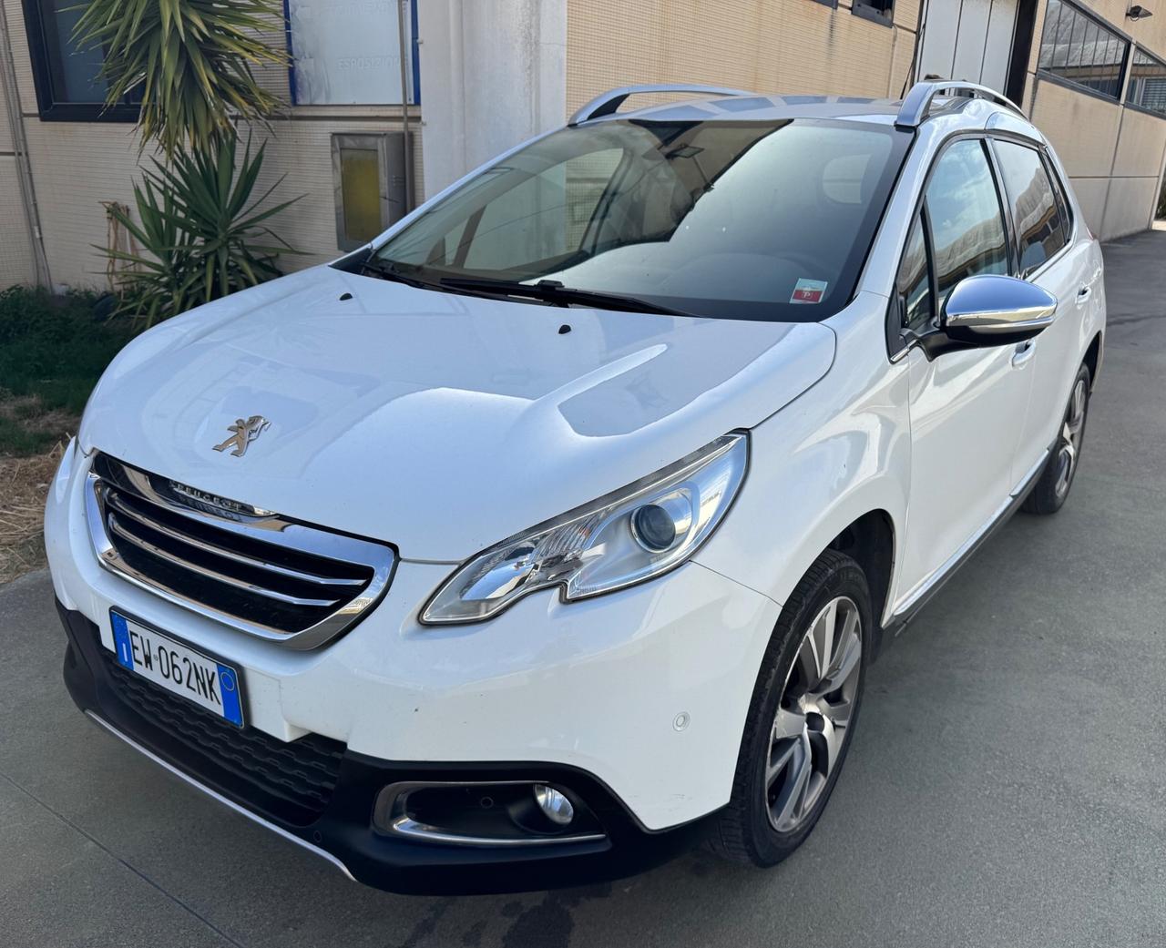 Peugeot 2008 1.6 e-HDi 92 Allure -GRIP CONTROL-