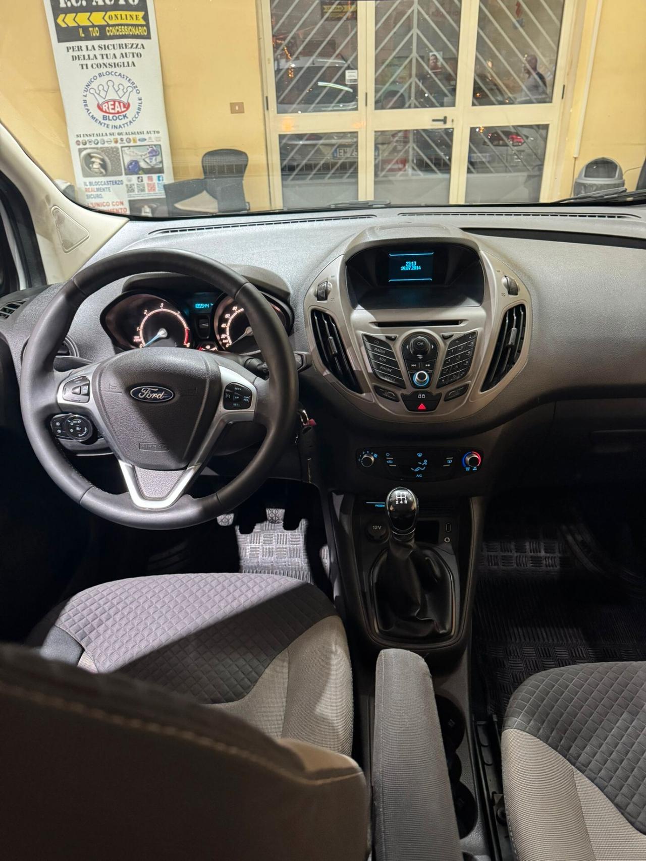 Ford Tourneo Courier 1.6 TDCI 95 CV Titanium
