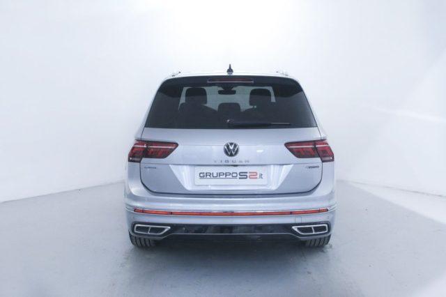 VOLKSWAGEN Tiguan Allspace 2.0 TDI 200 CV SCR DSG 4MOTION R-Line Tetto/Matrix