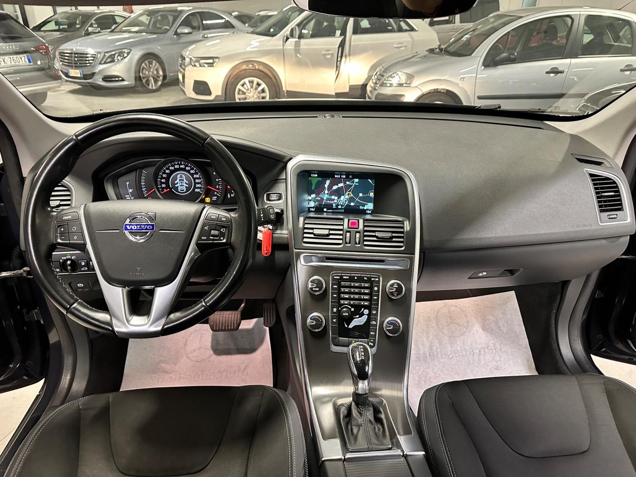 Volvo XC 60 XC60 D4 Geartronic R-design Momentum