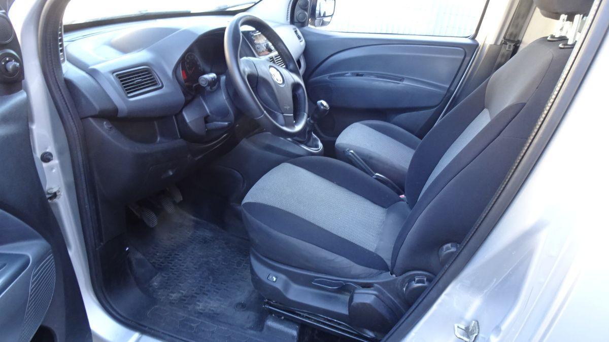 FIAT - Doblò STRADA 1.3 MJT PICK-UP WORK-UP