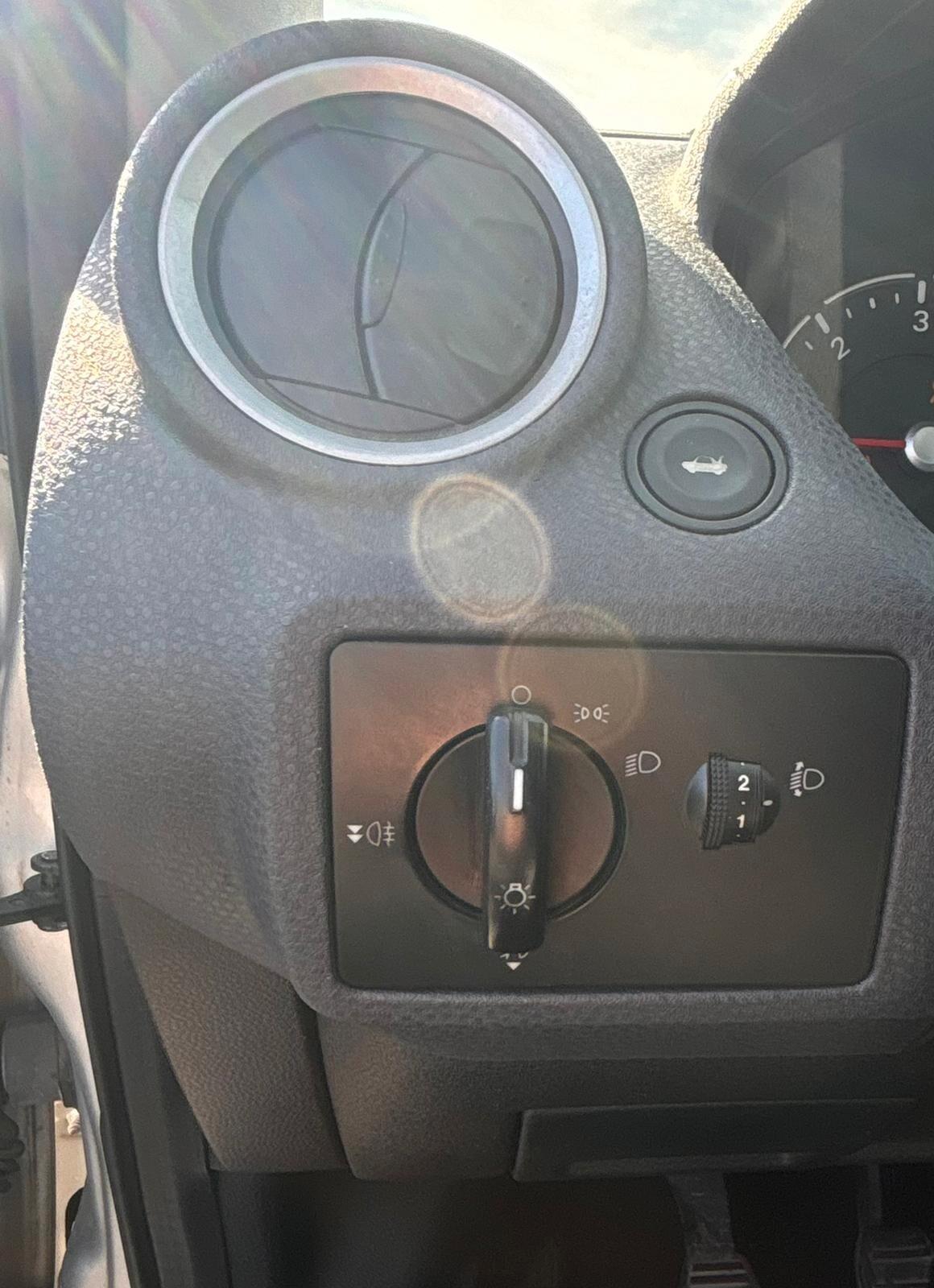 Ford Fiesta 1.4 TDCi 5p. Ghia