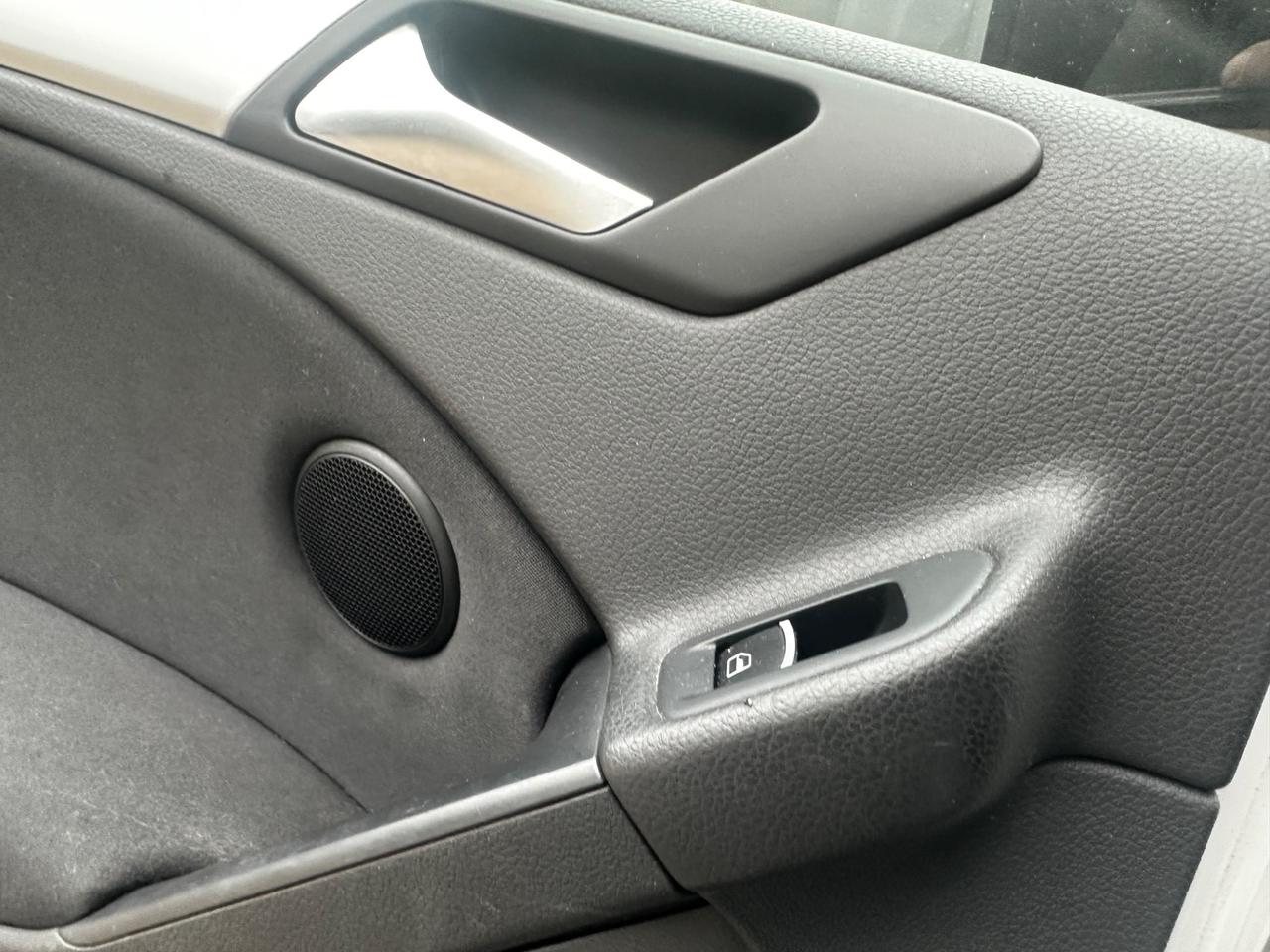 Volkswagen Golf 1.6 TDI DPF 5p. Highline