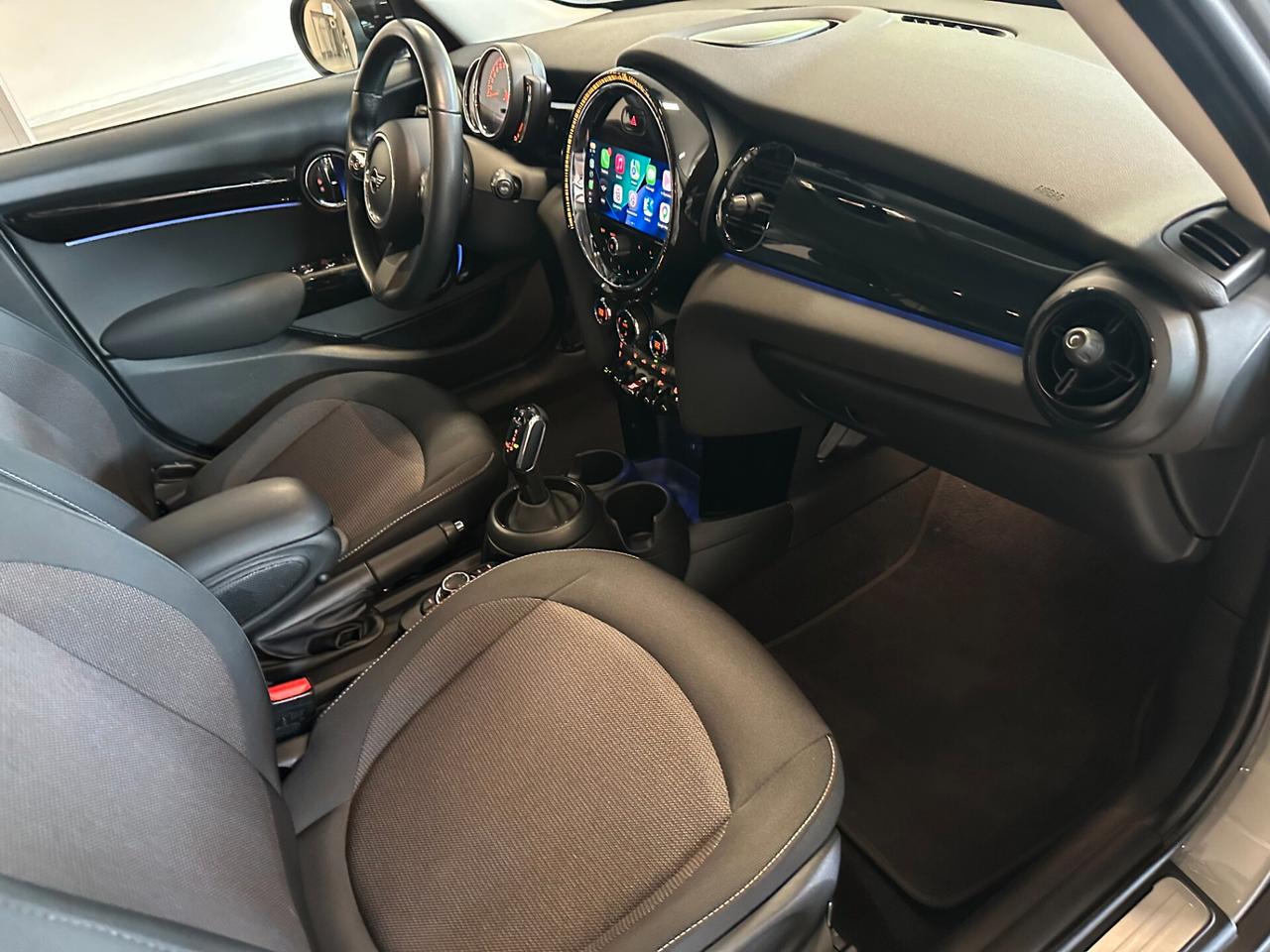 Mini Cooper 5p 1.5 Autom