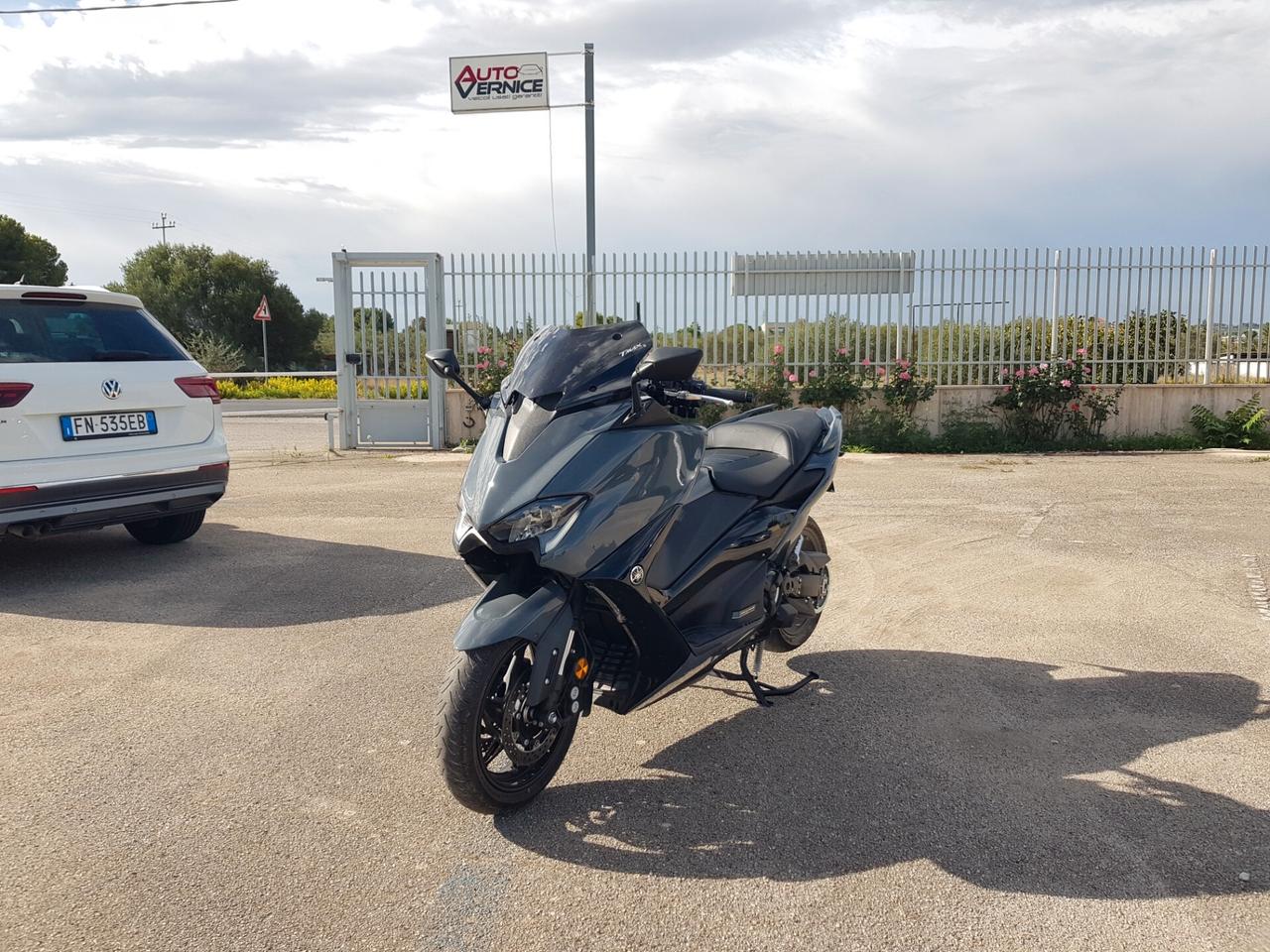 YAMAHA TMAX 560 2021