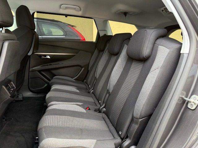 PEUGEOT 5008 BlueHDi 130 S&S EAT8 Allure
