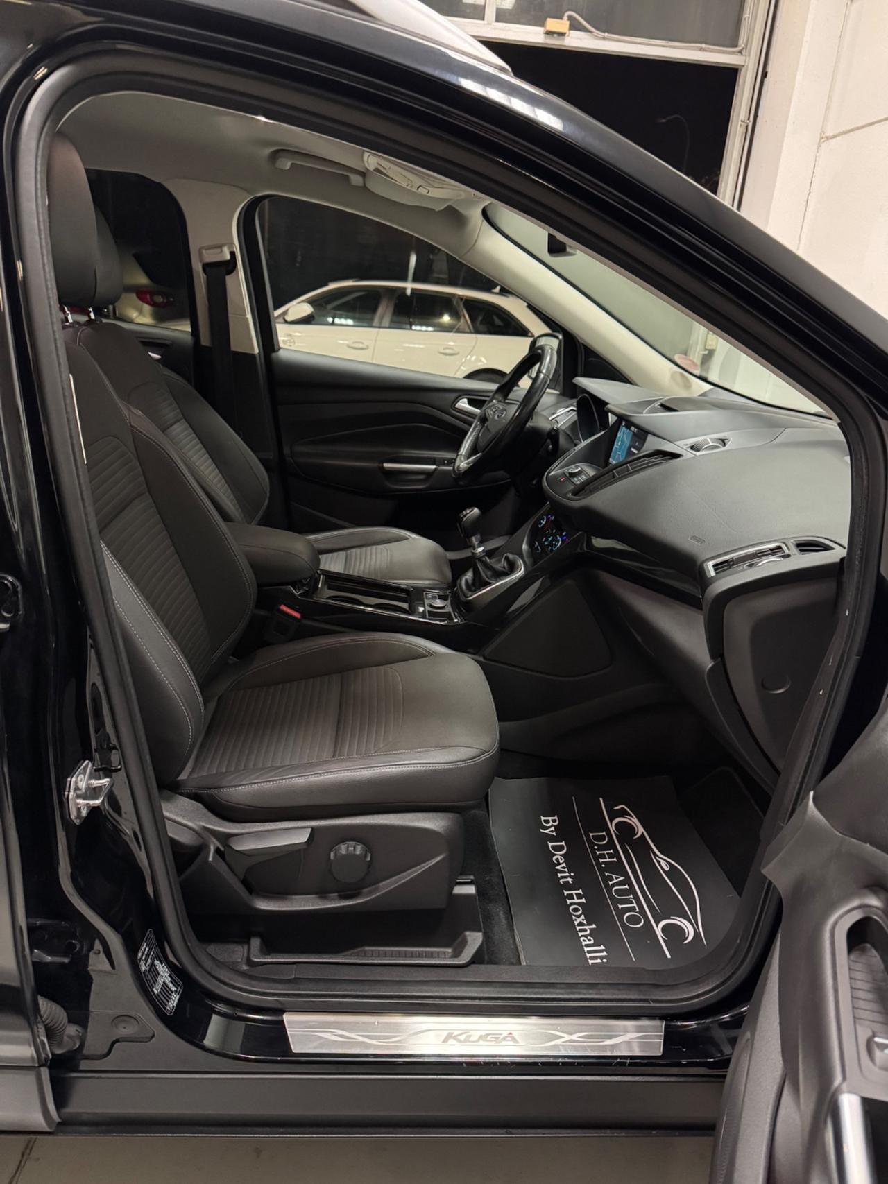 Ford Kuga 1.5 TDCI 120 CV S&S 2WD ST-Line