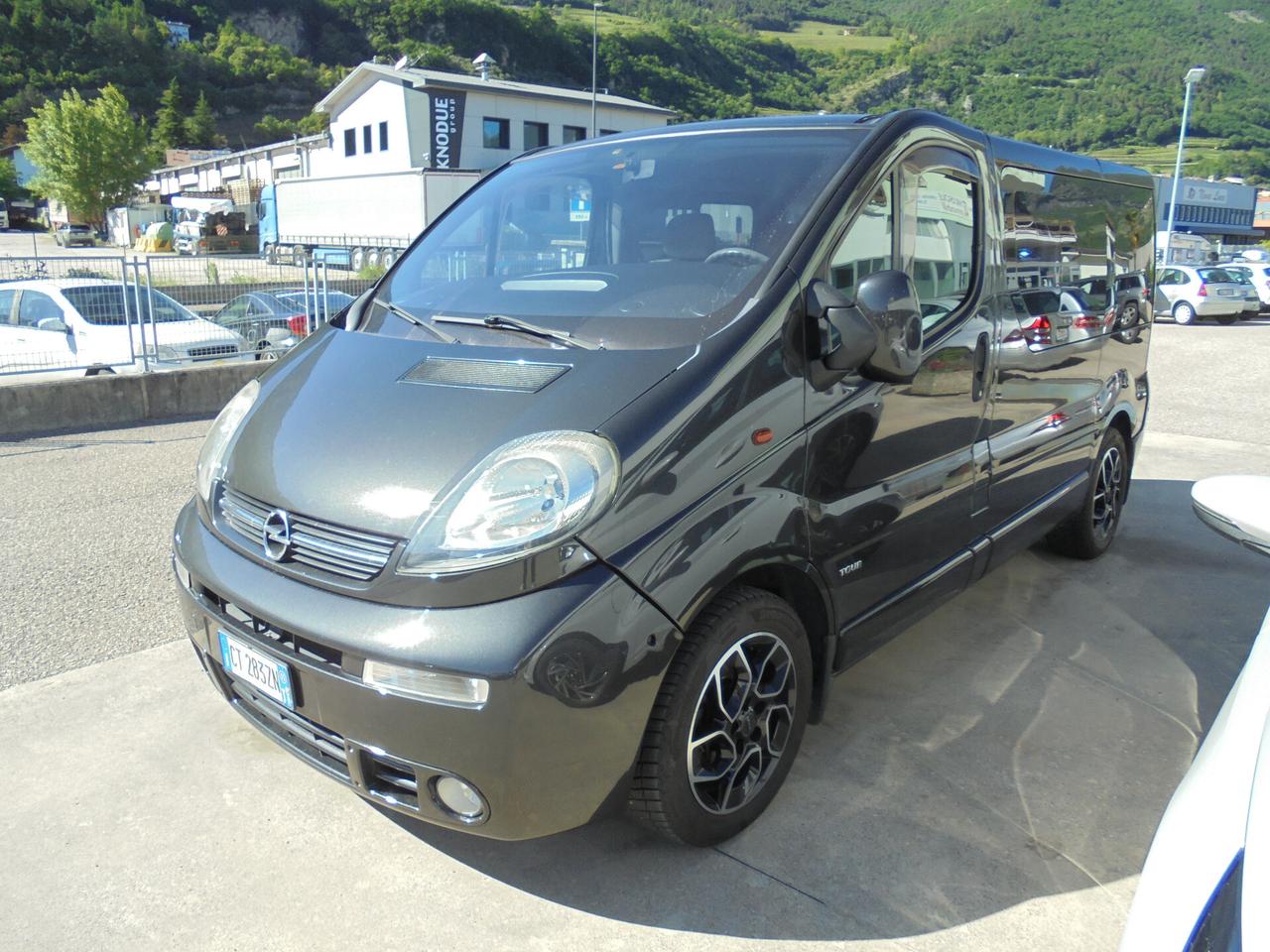 Opel Vivaro 27 2.5 CDTI/135CV PC-TN Tour
