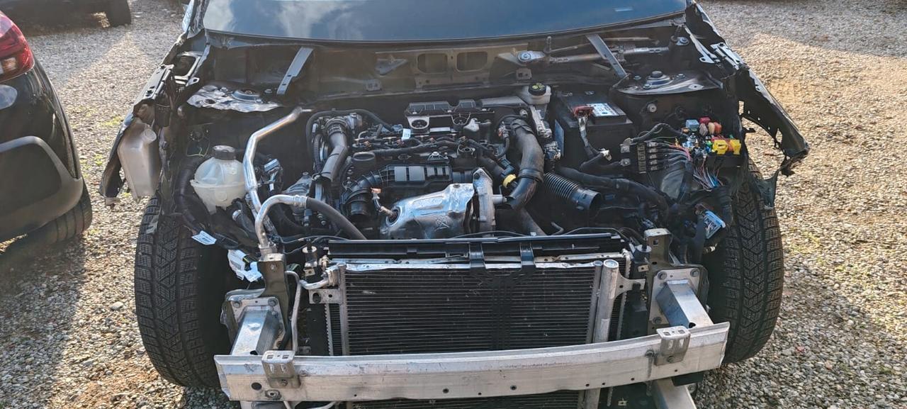 Peugeot 3008 BlueHDi incidentata/sinistrata