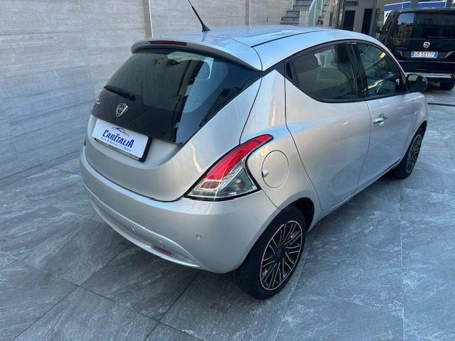 LANCIA Ypsilon 1.2 69 CV 5 porte Platinum