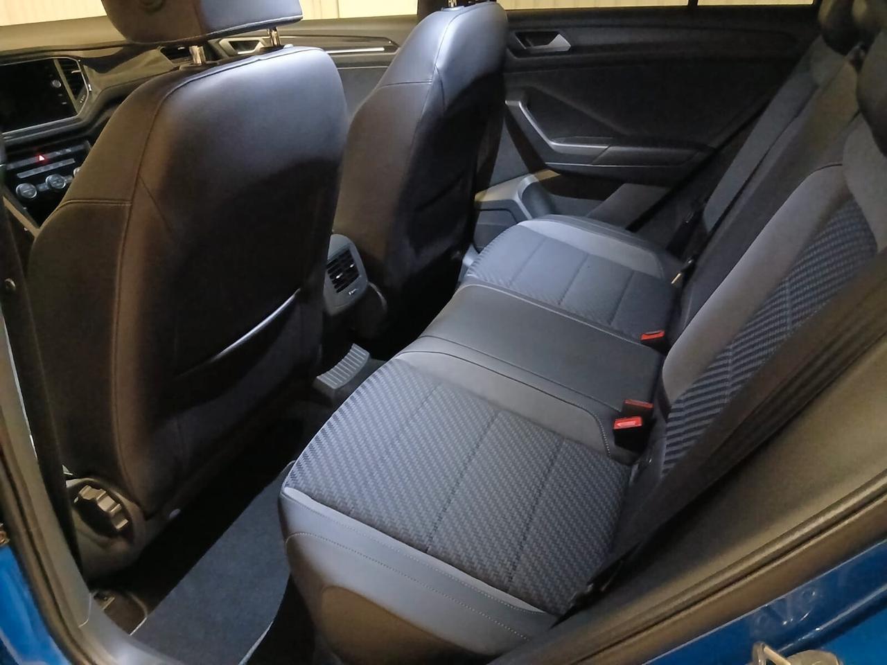 Volkswagen T-Roc 1.5 TSI ACT DSG R Line PARI AL NUOVO tua a € 312 mese