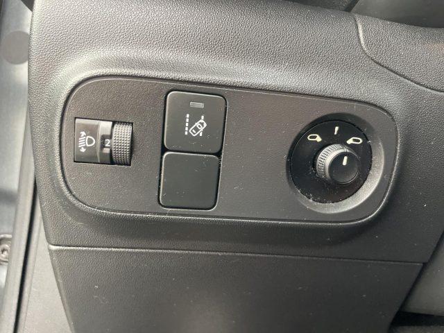 CITROEN C3 1.2 BENZ PureTech 82 Shine ADATTA NEOPATENTATI