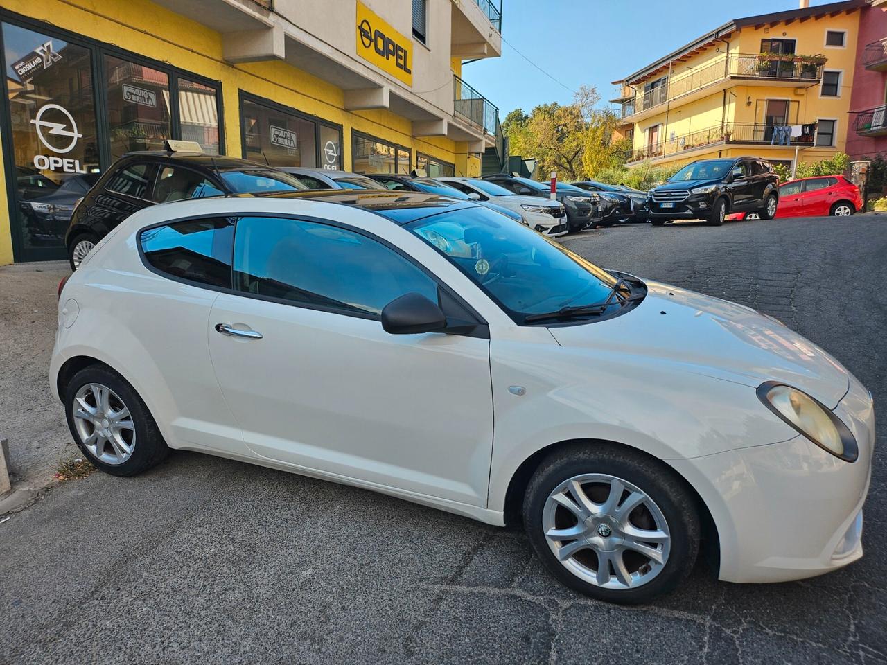 Alfa Romeo MiTo 1.4 T GPL Distinctive 2011