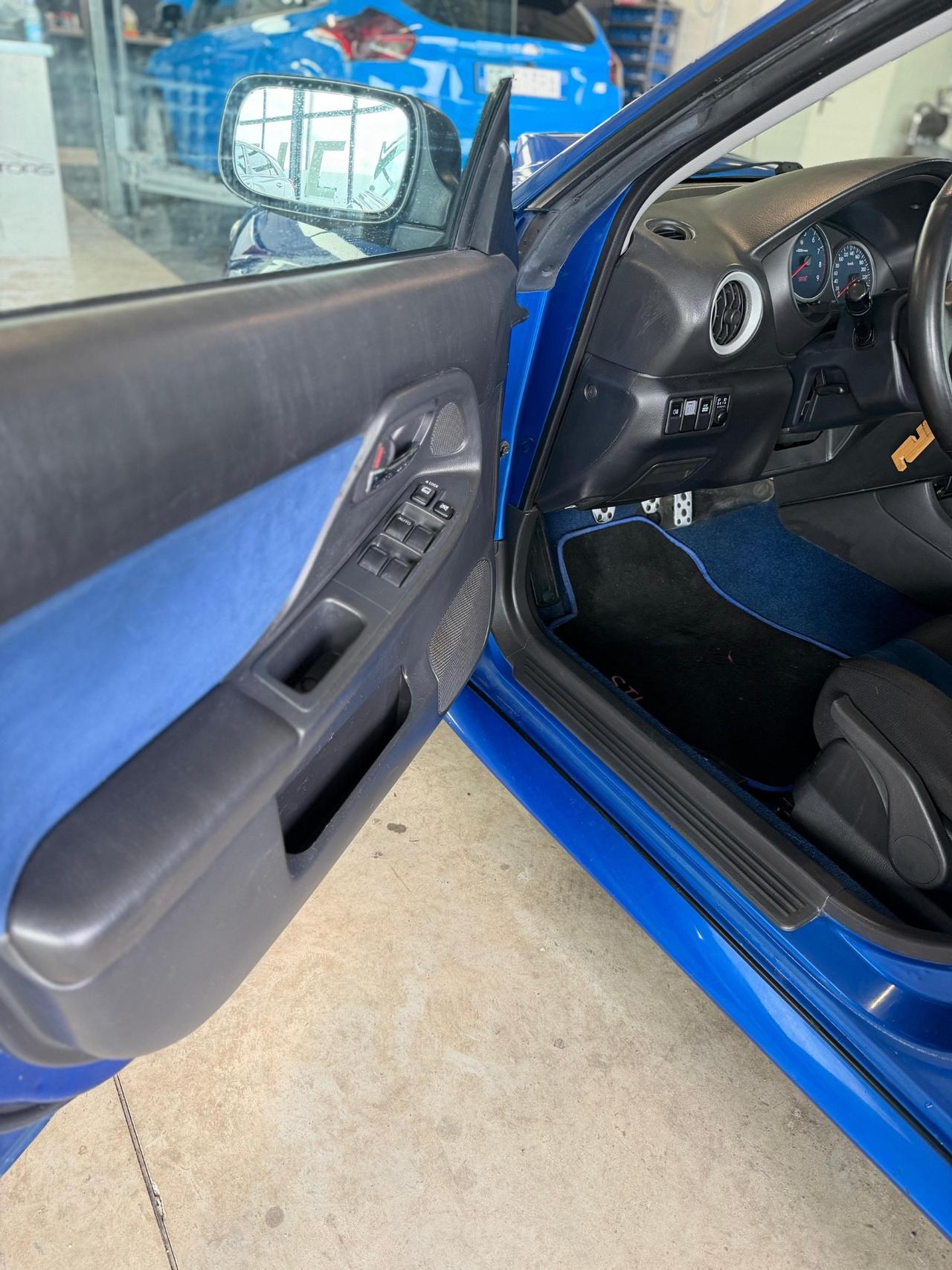 Subaru Impreza STI 2.0 turbo 265CV