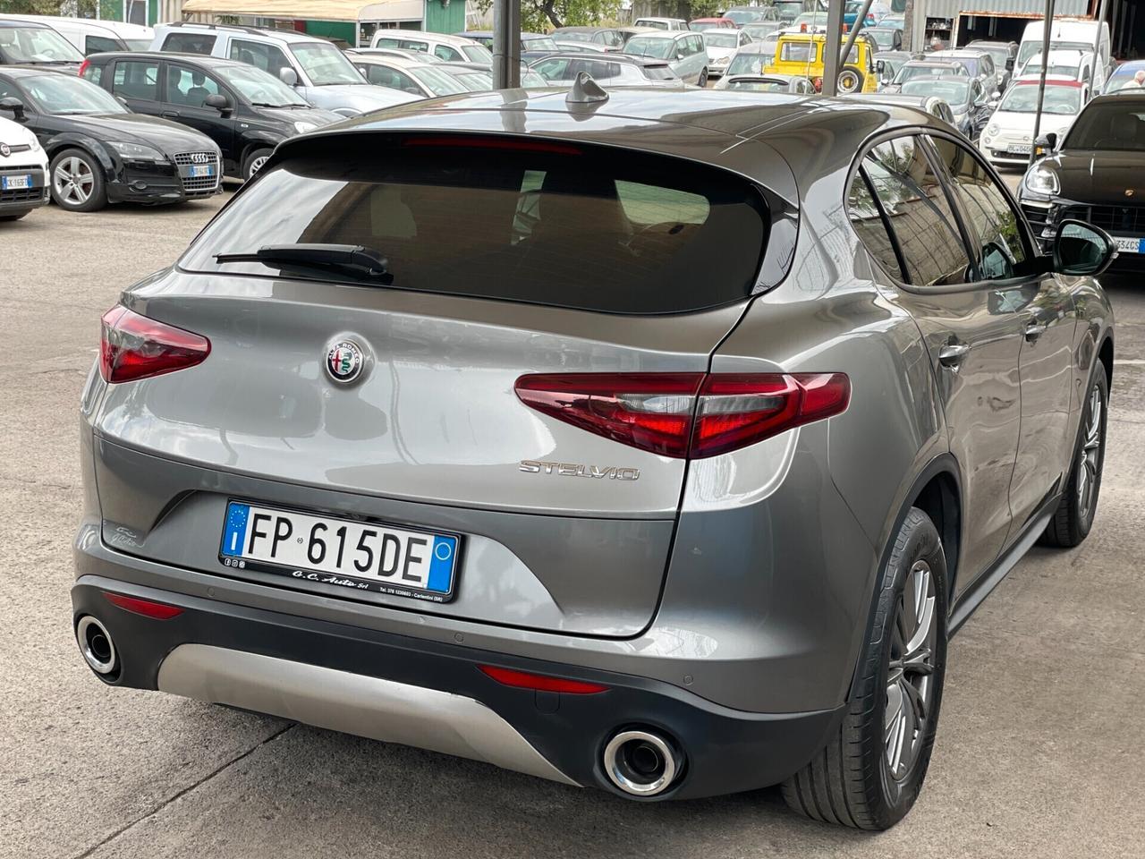 Alfa Romeo Stelvio 2.2 Turbodiesel 180 CV AT8 RWD Super