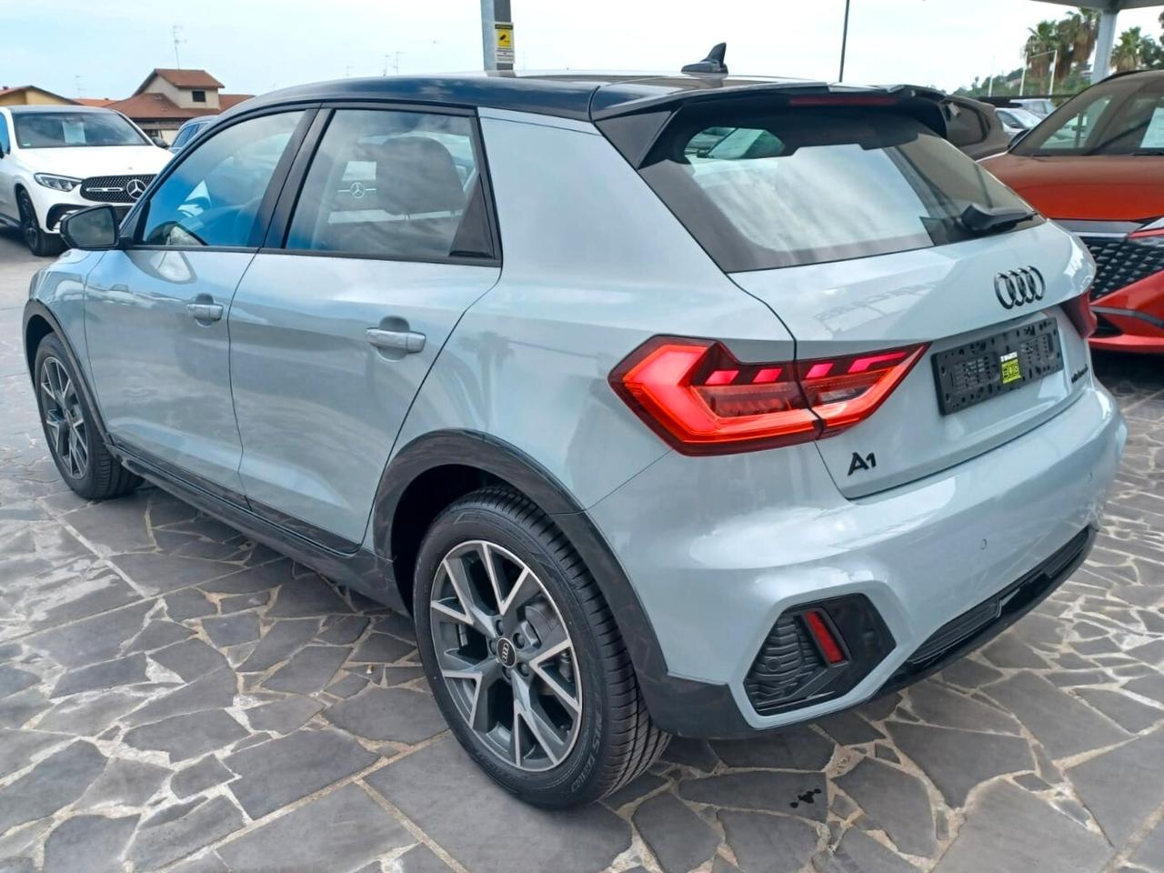 Audi A1 allstreet 30 TFSI S tronic Identity Contrast