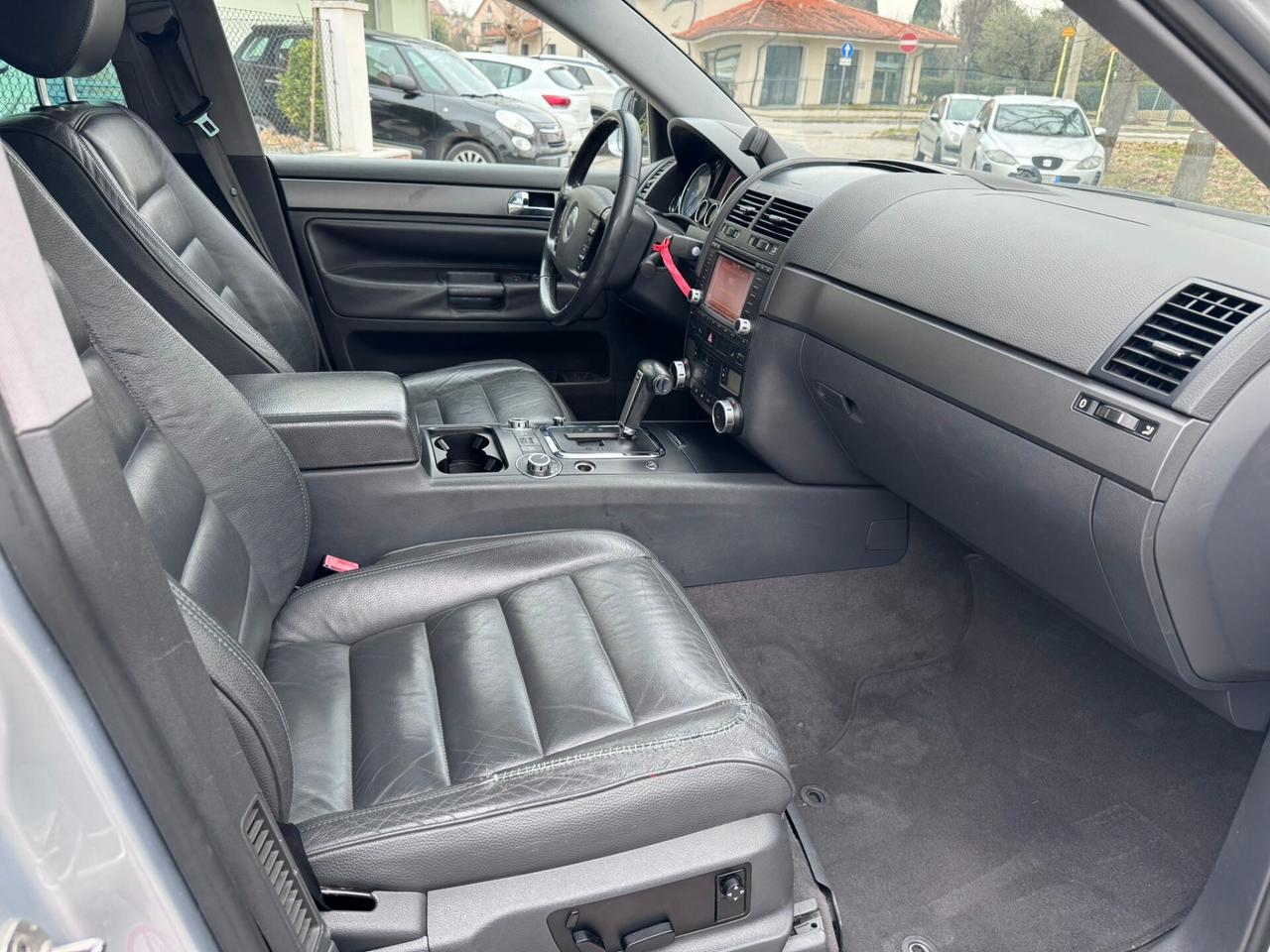 Volkswagen Touareg 3.0 V6 TDI DPF tiptronic