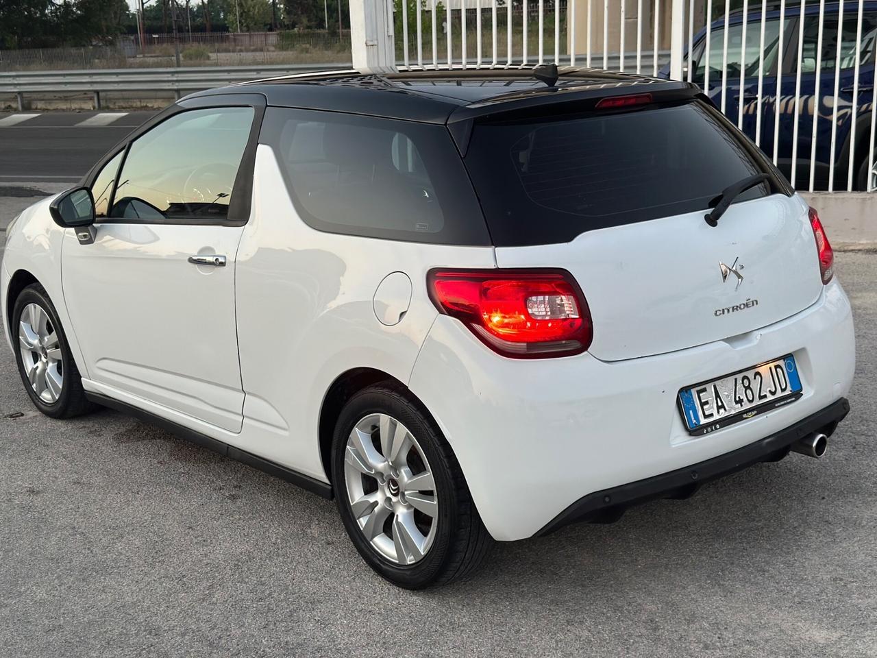 Citroen Ds DS3 2010 1.4 Benzina 95 CV Chic bi-colore