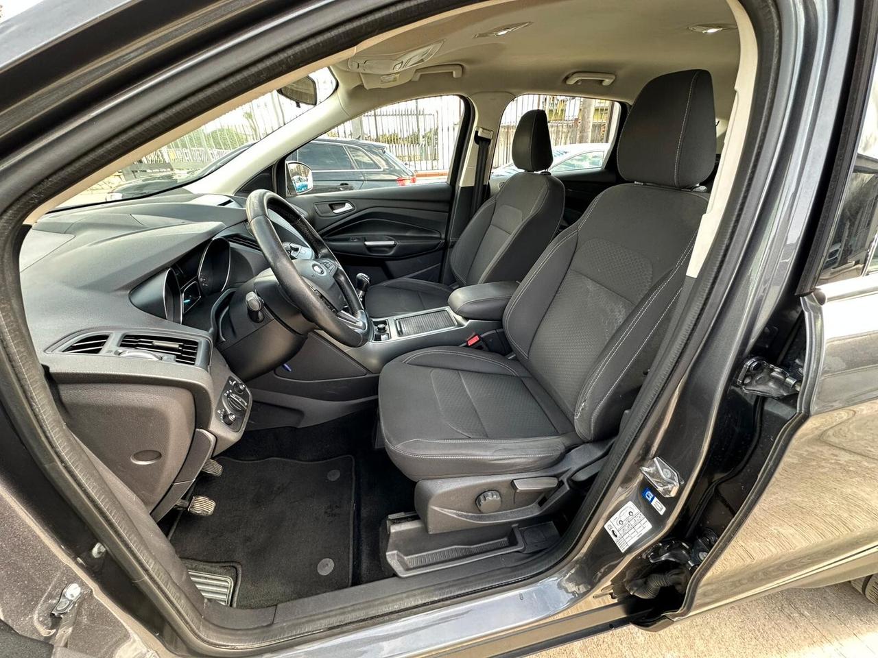 Ford Kuga 1.5 TDCI 120 CV S&S 2WD Titanium