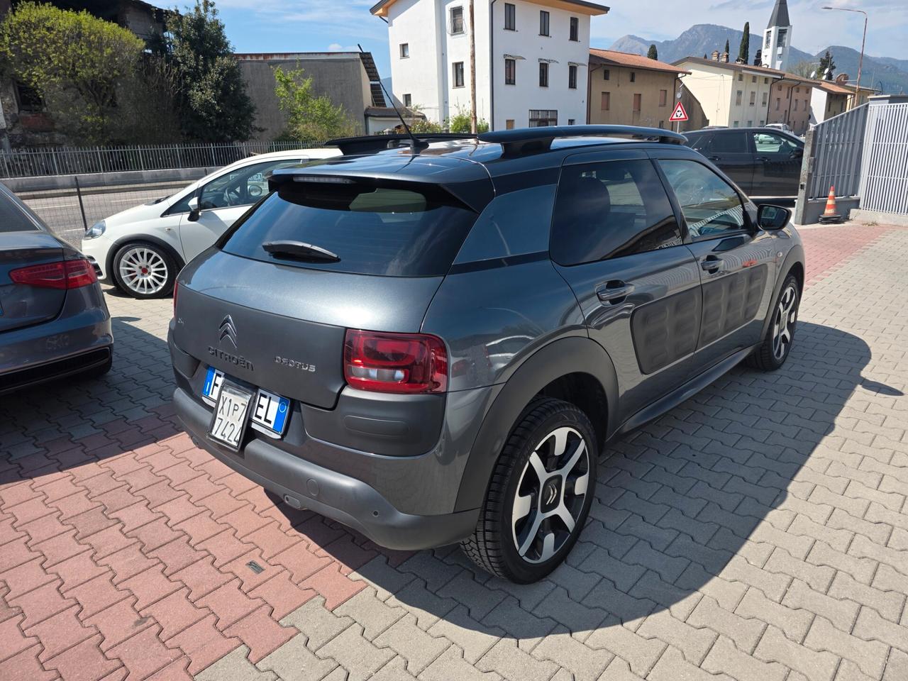 Citroen C4 Cactus BlueHDi 100 S&S ETG6 Shine