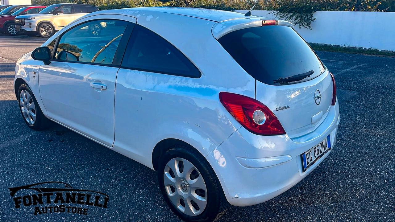 Opel Corsa 1.2 3 porte Club