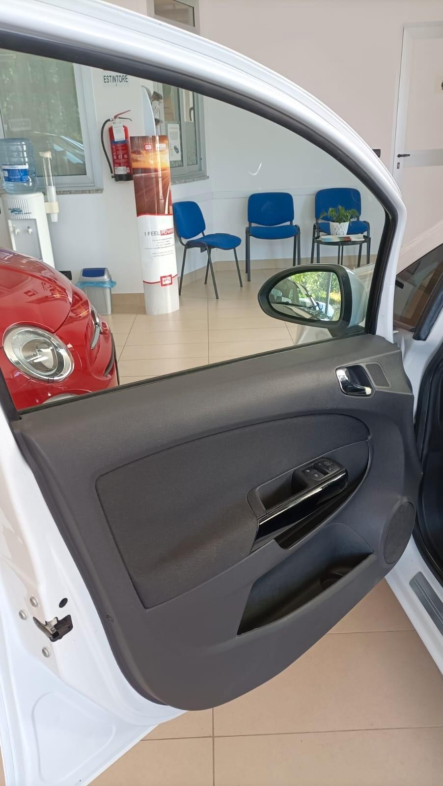 Opel Corsa 1.2 5 porte Enjoy