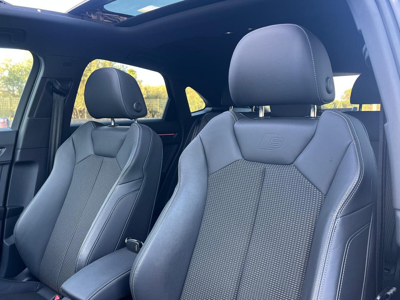 Audi Q3 Sportback S-line *tetto FULL Black