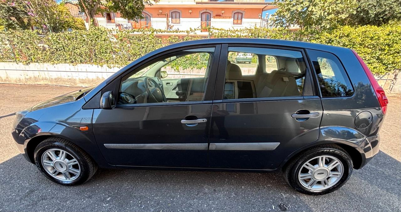 Ford Fiesta 1.6 TDCI 90CV 5porte DPF Titanium