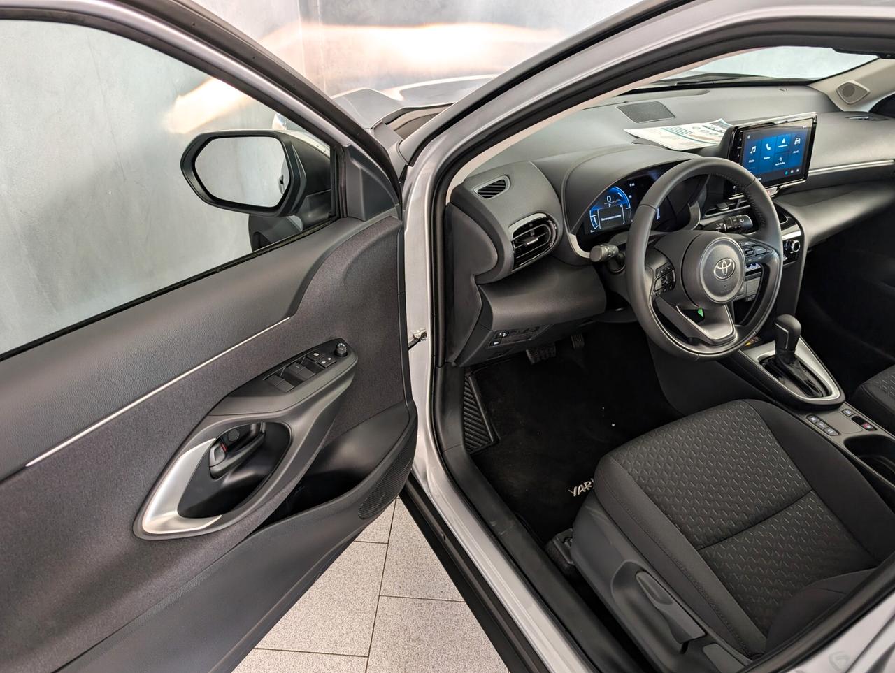 TOYOTA YARIS CROSS 1.5 HYBRID 116 CV ACTIVE KM0