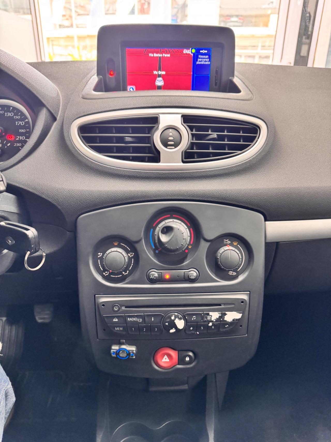 Renault Clio 1.2 75 Cv 5 Porte Benz/Gpl 115.000 KM