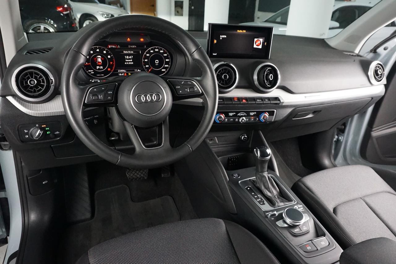 Audi Q2 35 TFSI S tronic S line Identity Black