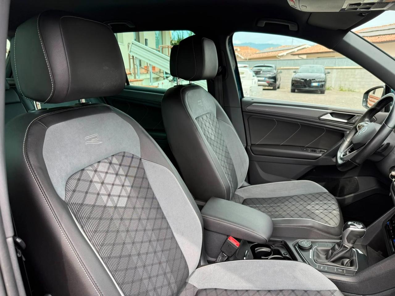 Volkswagen Tiguan 2.0 TDI 150 CV SCR DSG 4MOTION R-Line