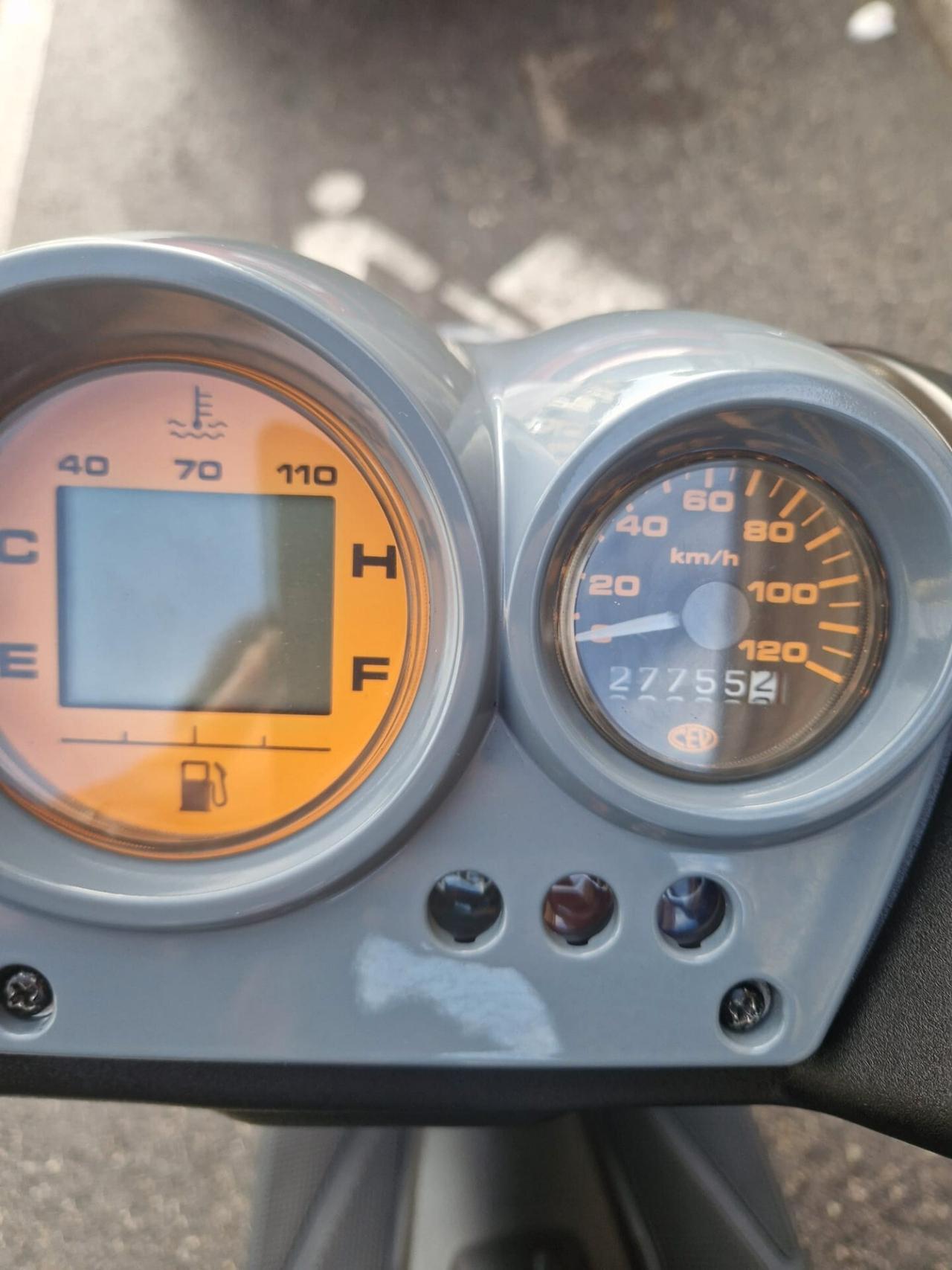 Yamaha Aerox / MBK Nitro 50 cc Grigio 06/2001